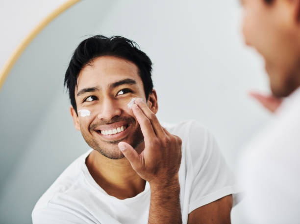 Bestes iS Clinical Serum für strahlende Haut online bei Aiya Beauty Care